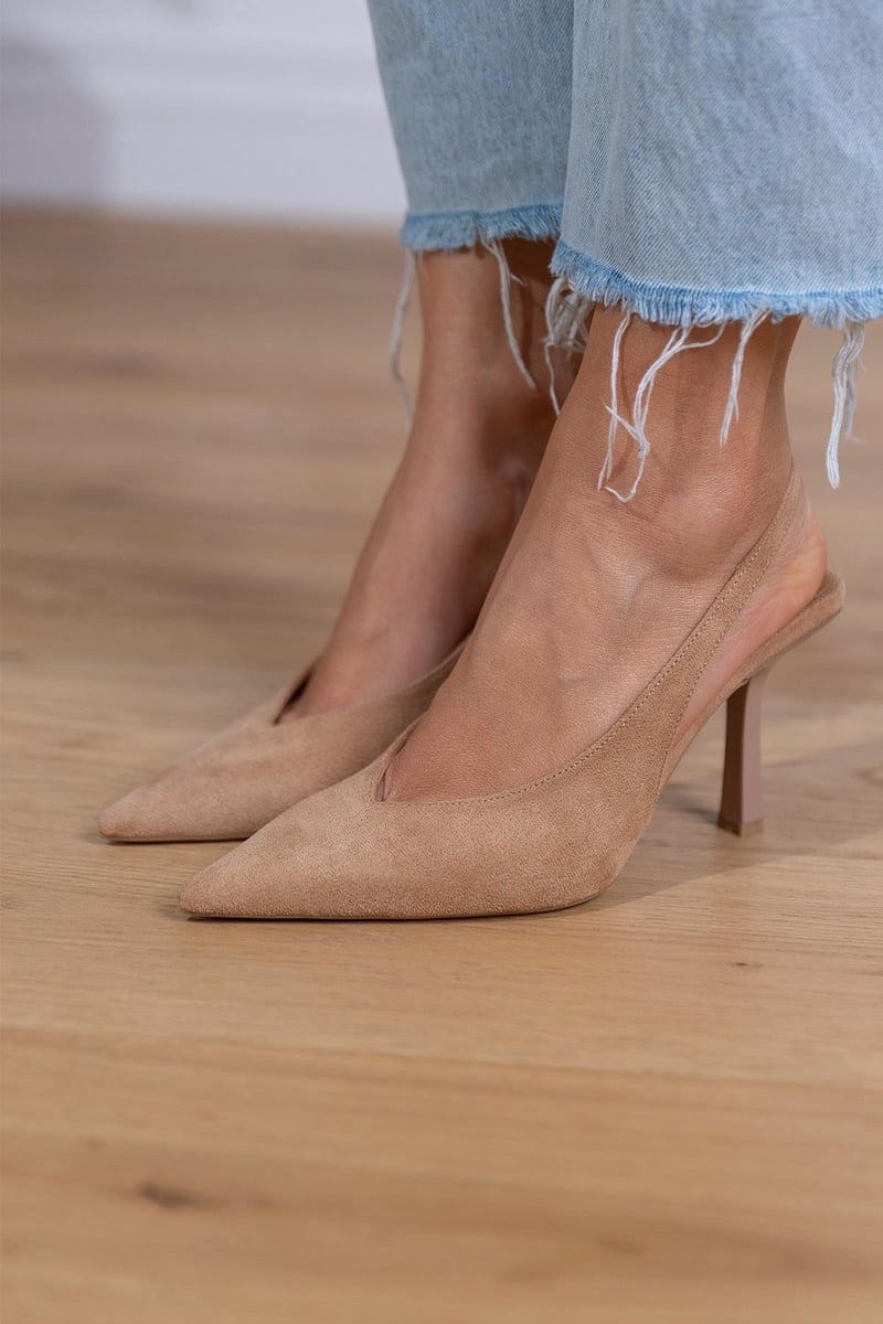 Lillie Pointed Toe Slingback Kitten Heels with V-Cut Vamp - Desert Beige